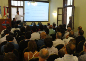 GM capacitó a proovedores santafecinos