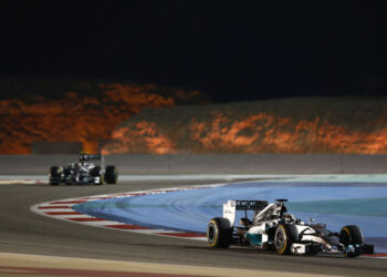 Mercedes-Benz logró un nuevo 1-2 en la F1 y Hamilton igualó a Fangio