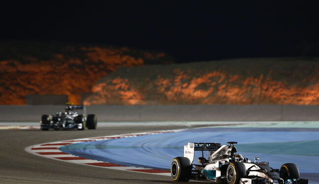 Mercedes-Benz logró un nuevo 1-2 en la F1 y Hamilton igualó a Fangio