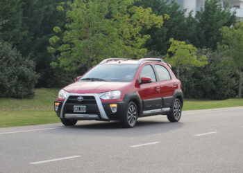 Toyota Etios Cross: aventura en envase chico