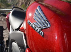 Honda-Invicta-test-12