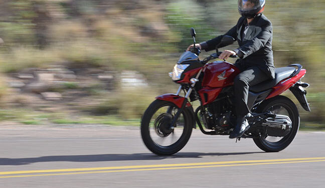 Test a fondo en Mendoza a la Honda CB 150 Invicta