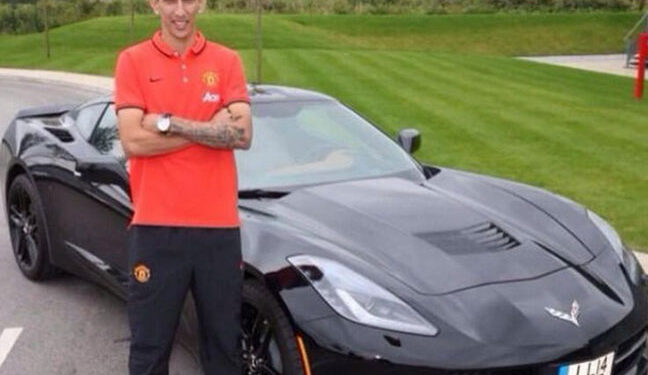 Este es el fabuloso Chevrolet Corvette Stingray de Di María