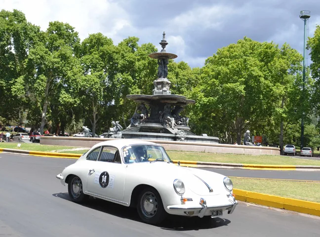 Los mejores Clásicos y Sport se lucieron en el Parque de Mendoza