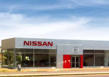 Nissan inauguró dos nuevos puntos de venta