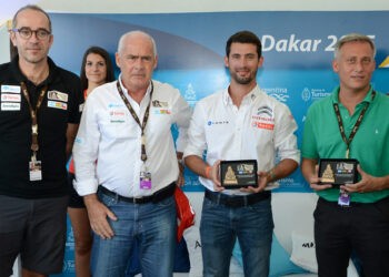 Pechito Lopez pasó por el Dakar, fue premiado y causó furor