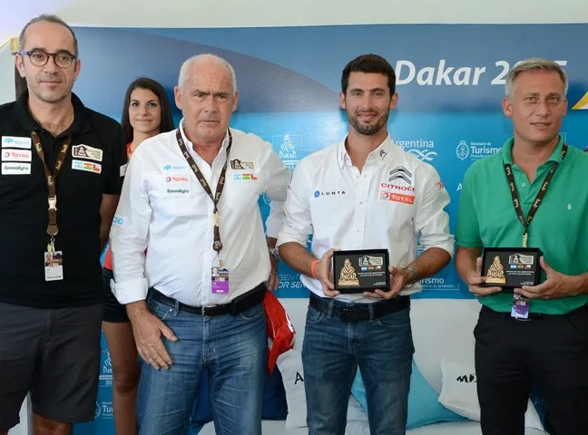 Pechito Lopez pasó por el Dakar, fue premiado y causó furor