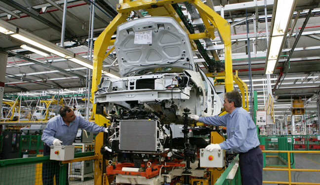 Renault comenzó a festejar los 60 años de Santa Isabel