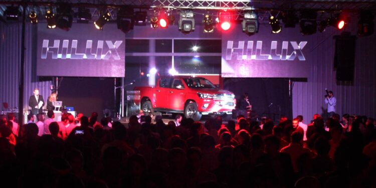 Toyota-Yacopini-Hilux-6