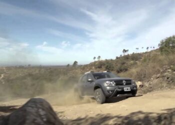 Video imperdible: así prueban la pickup Renault Oroch