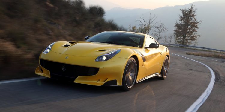 Ferrari-F12tdf-2016-1024-04