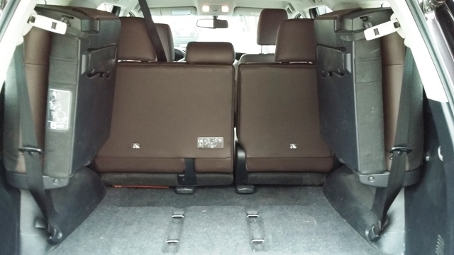 Toyota SW4 asientos rebatidos