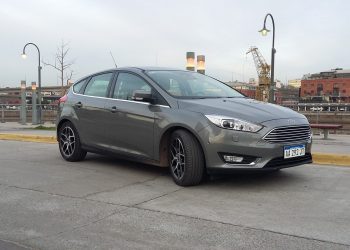 Cómo es el Ford Focus en su mejor versión: Titanium con caja AT