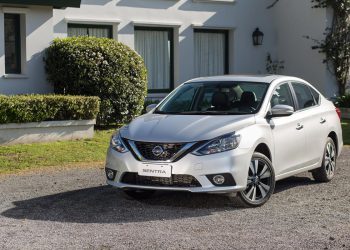 Nissan lanzó el nuevo Sentra  con estos precios y versiones