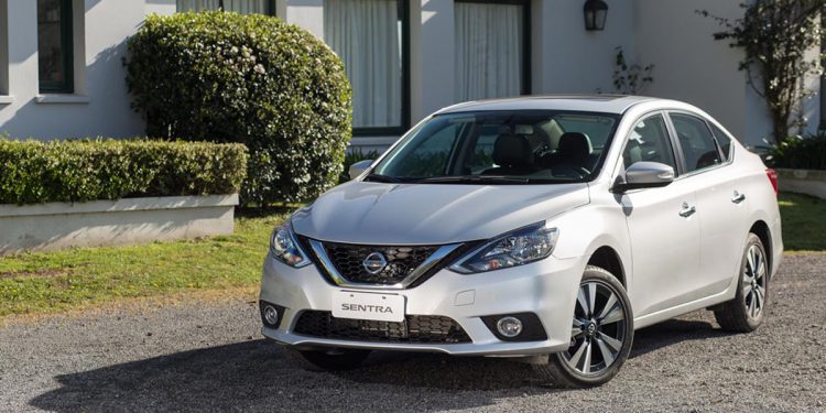 Nissan lanzó el nuevo Sentra  con estos precios y versiones