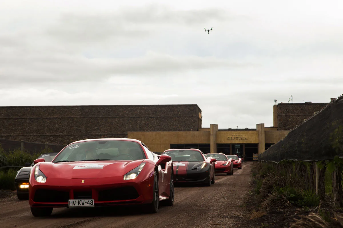 Lo que nadie te contó ni mostró de las 17 Ferrari desde Mendoza a Uruguay