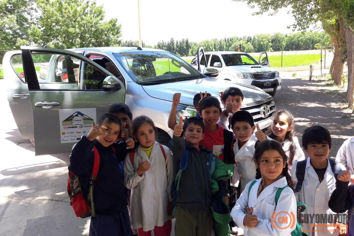 Cinco Hilux en una travesía solidaria que marcó un récord en la Cordillera de Mendoza
