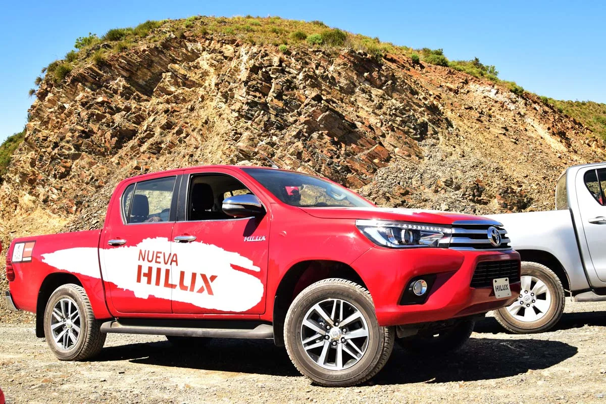 La Toyota Hilux es el vehículo más vendido del mes, seguida por el Etios