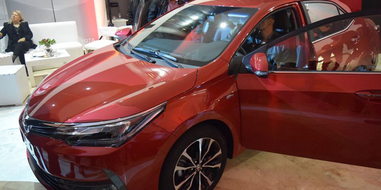 Toyota Corolla Yacopini frente rojo