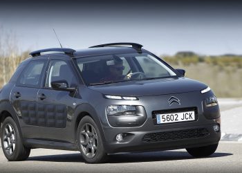 Citroen C4 cactus negro