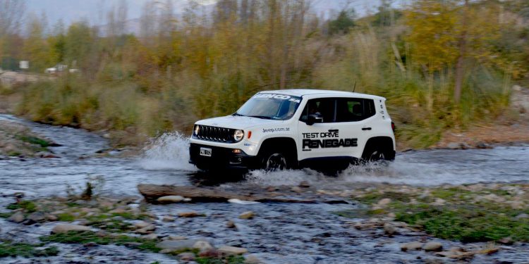 Probamos en Mendoza el Jeep Renegade, que sorprende por su buen precio y alta performance