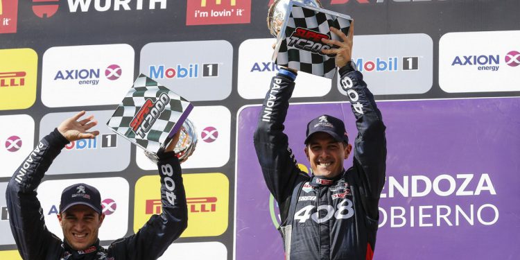 Así se vivió desde adentro el triunfo del equipo Peugeot en el Súper TC 2000