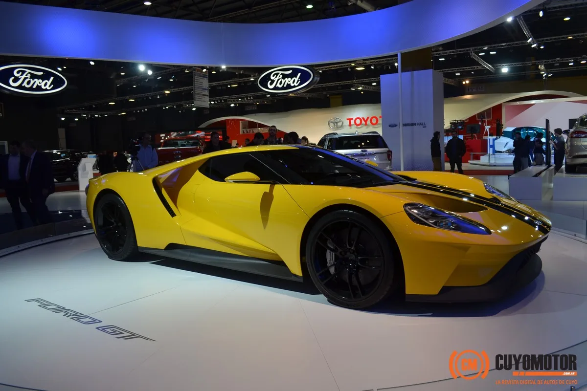 El poderoso Ford GT y el Mustang roban suspiros en el Salón