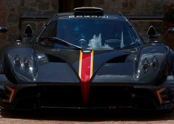 Pagani Zonda Revolution frente