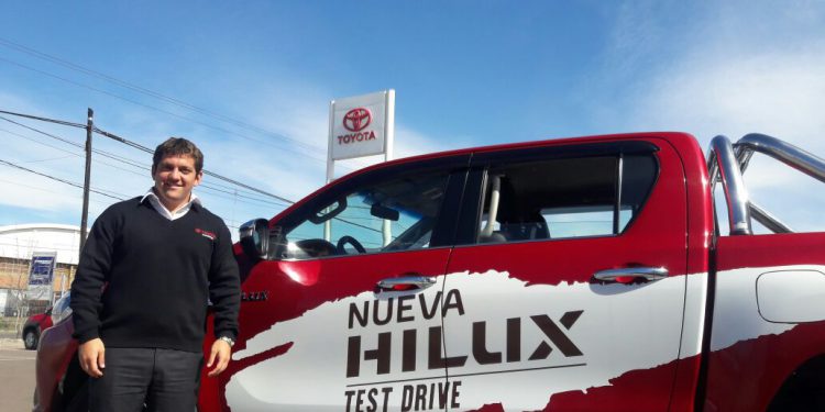 Hilux Roberto Aruani Toyota Yacopini