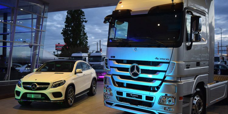 Con una gran fiesta, Mercedes-Benz celebró en Mendoza el acto de adjudicación