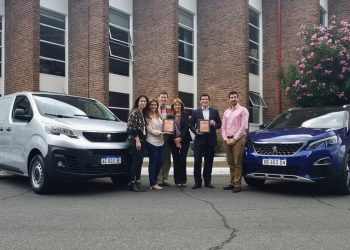 Premios PIA 2017 Peugeot 3008 y Expert