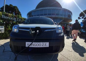 Ya se vende el primer vehículo eléctrico del país: Renault Kangoo Z.E.