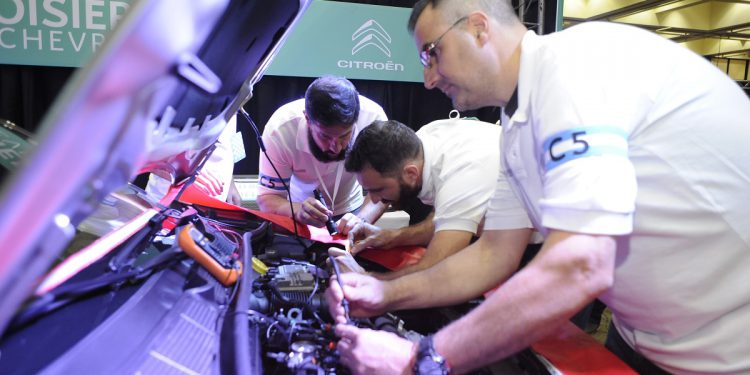Croissiere Du Chevron: Citroën realiza su competencia anual de técnicos