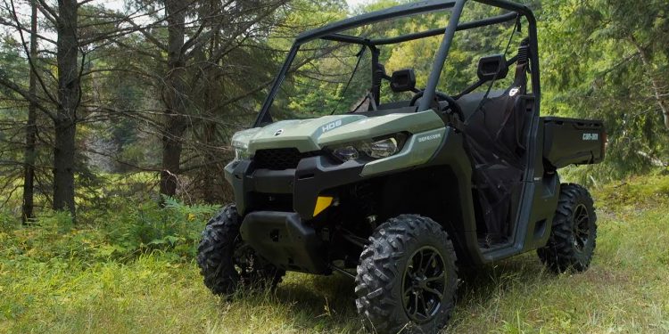Can-Am Defender HD8