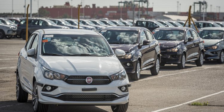 Fiat Cronos Embarque