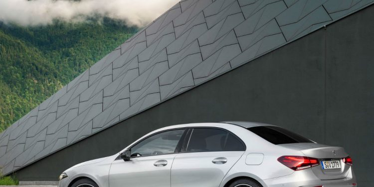 Lanzamiento ¿cuánto cuesta el nuevo Mercedes Benz Clase A con baúl?
