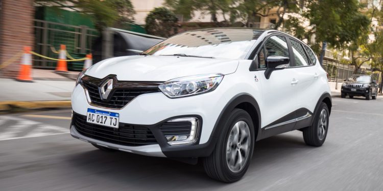 Renault lanza su SUV Captur en serie limitada Le coq sportif