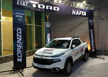 La Fiat Toro naftera se lució en Mendoza en un test drive en Palmares