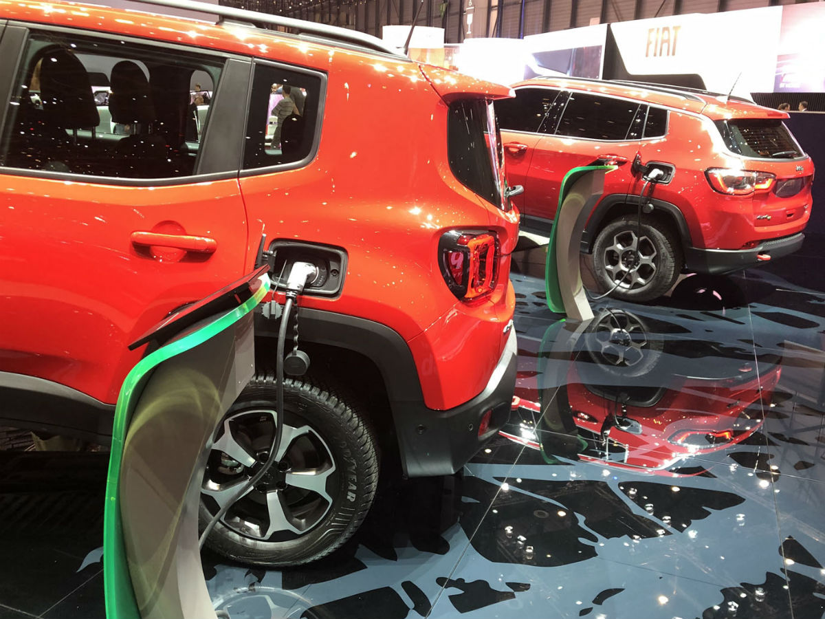 Jeep-Compass-PHEV-and-Jeep-Renegade-PHEV-10