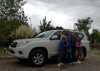 Familia mendocina recorrerá 40 mil kilómetros en una Toyota Prado