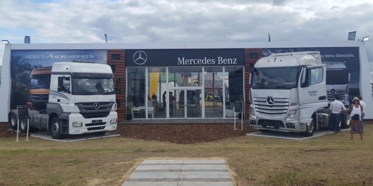 Mercedes Benz se lució con la presentación del nuevo Accelo
