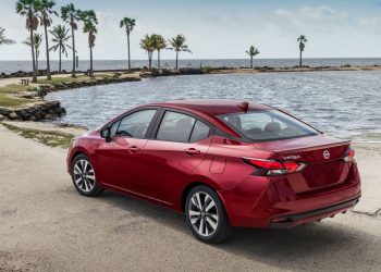 Nissan versa 2020 3