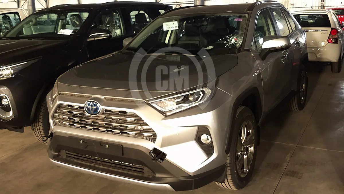 Paparazzis: llegó a Mendoza la nueva Toyota Rav4 híbrida
