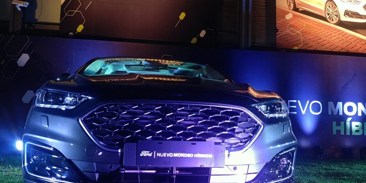 mondeo-hibrido-presentacion-1