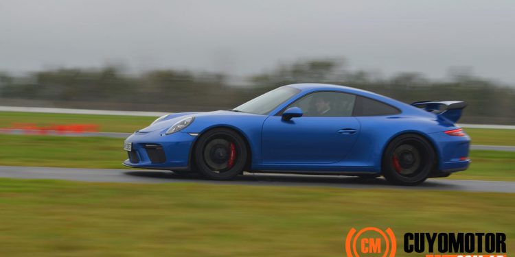 porsche-911-GT3-Rs