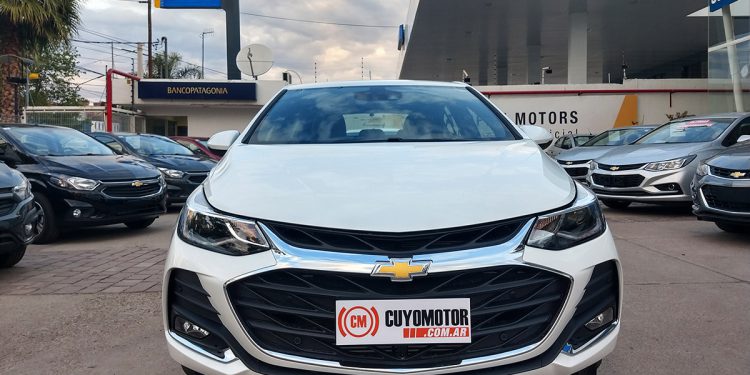Chevrolet Cruze Premier WiFi hatch