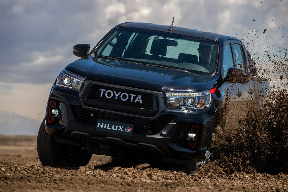 La Toyota Hilux GR Sport V6 ya se vende en Argentina: potencia y precio