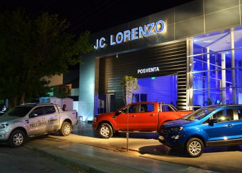JC Lorenzo inauguración frente
