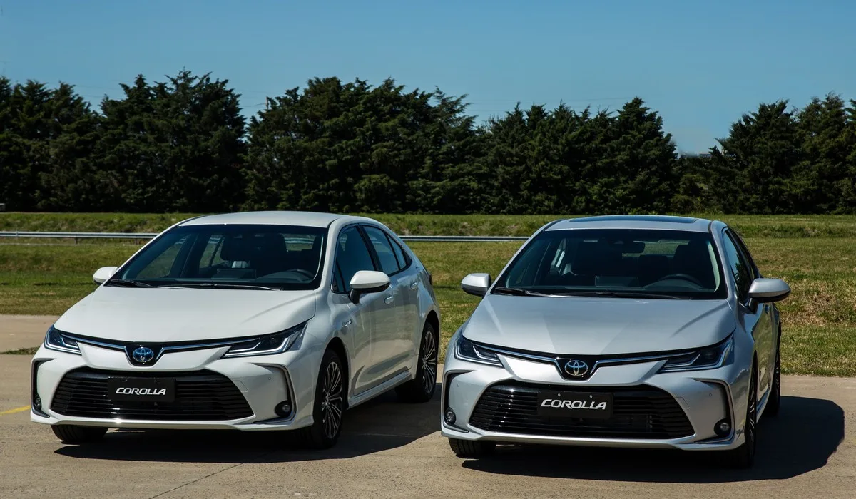Toyota completa la gama del nuevo Corolla en Argentina: todos los precios