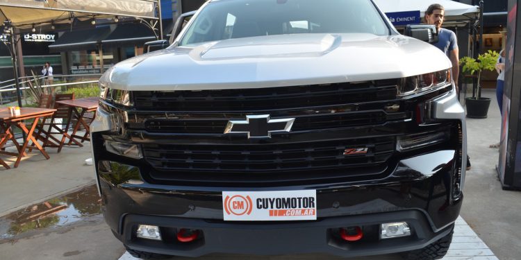 Chevrolet Silverado verano 2